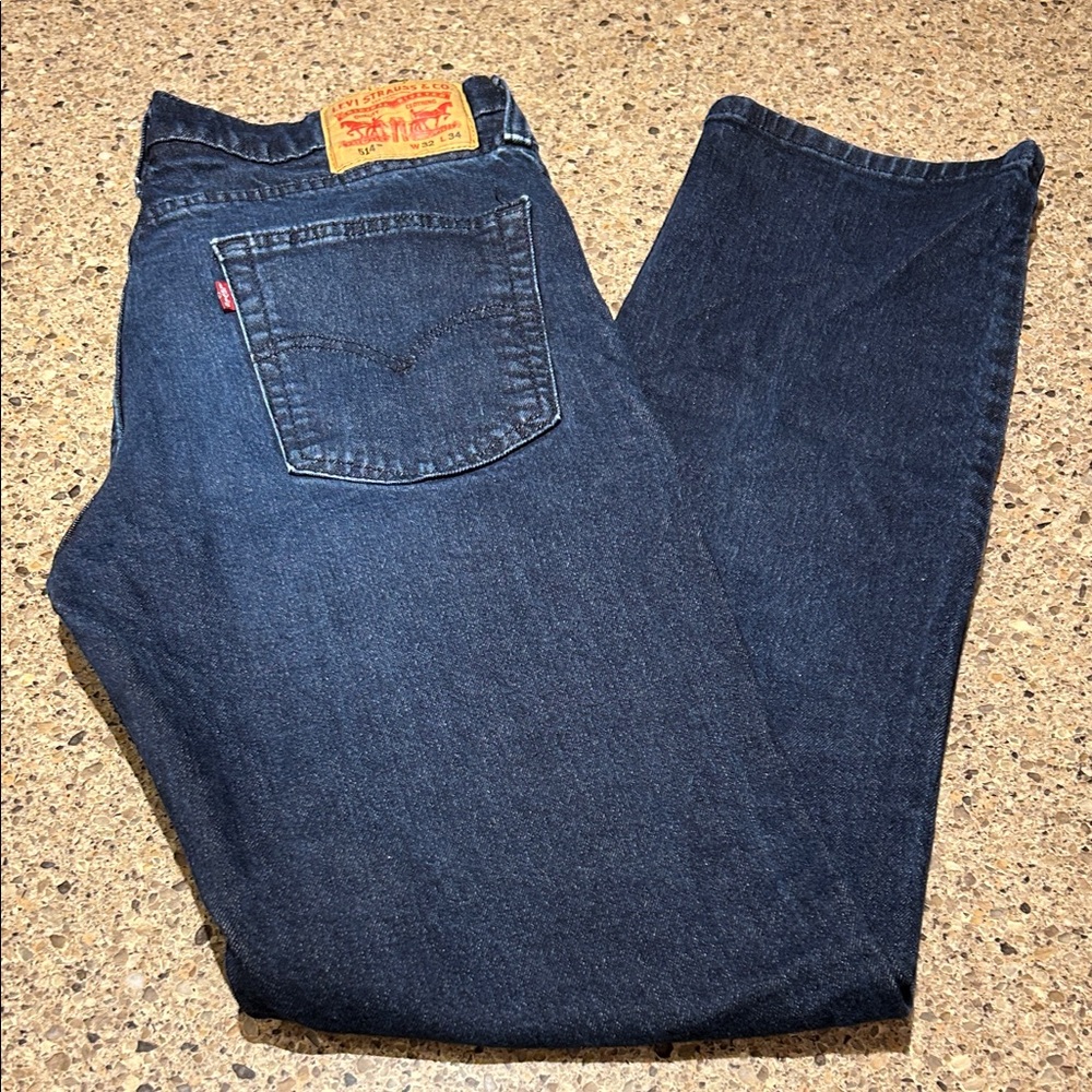 Levi's 514 men’s jeans size 32x34.